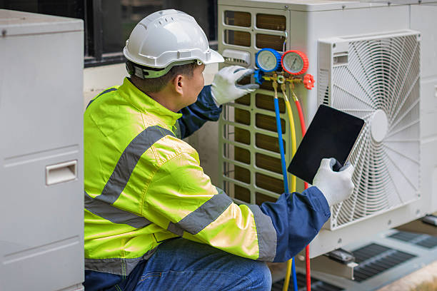 Professional Hvac technician working in Du Pont, GA